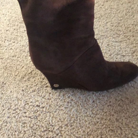 Brown suede wedge boot - Picture 2 of 8